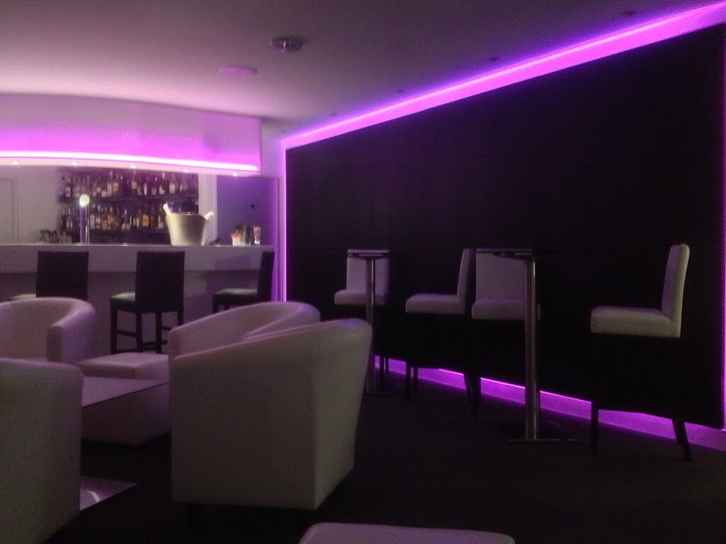 Le Pre Saint Germain Hotel Louviers Bagian luar foto